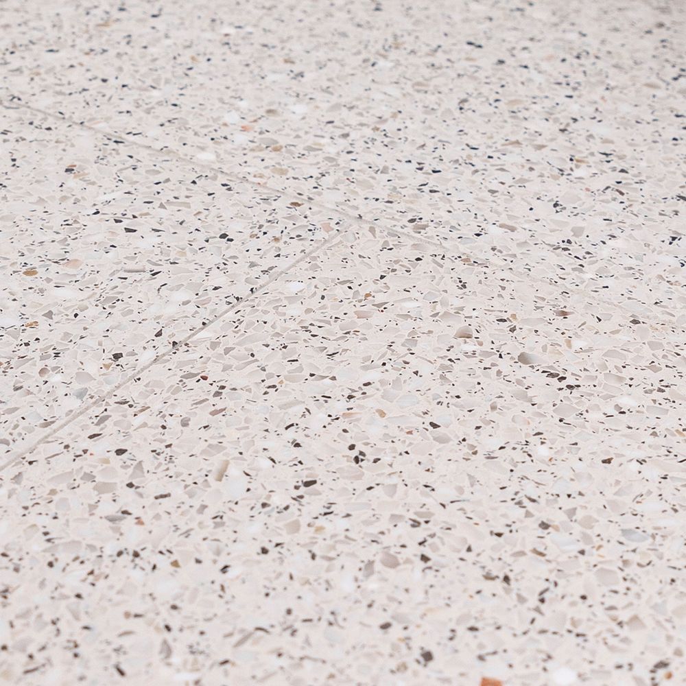 Field 8" x 16" 8" x 15.375"